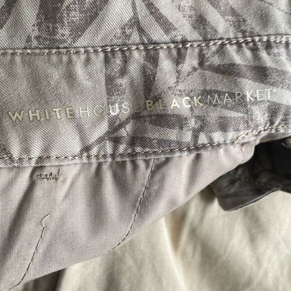 WHBM High Rise Short Khaki Tropical Print 4 - Picture 9 of 13